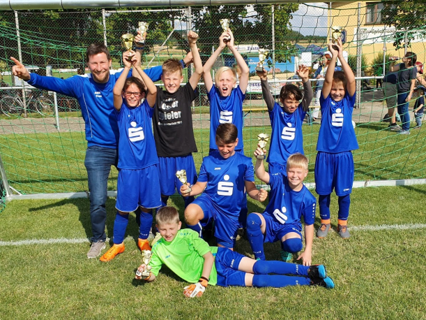 1._Platz_E_Junioren_Turnier_Hengstfeld_14.07.2019_3.jpg